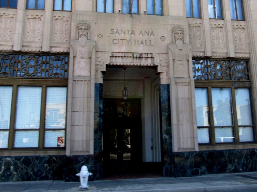 Santa Ana Votes for Sanctuary City Status