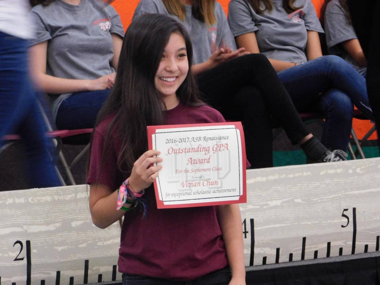 Sophomore Vivian Chun receives the Highest GPA Award. 
